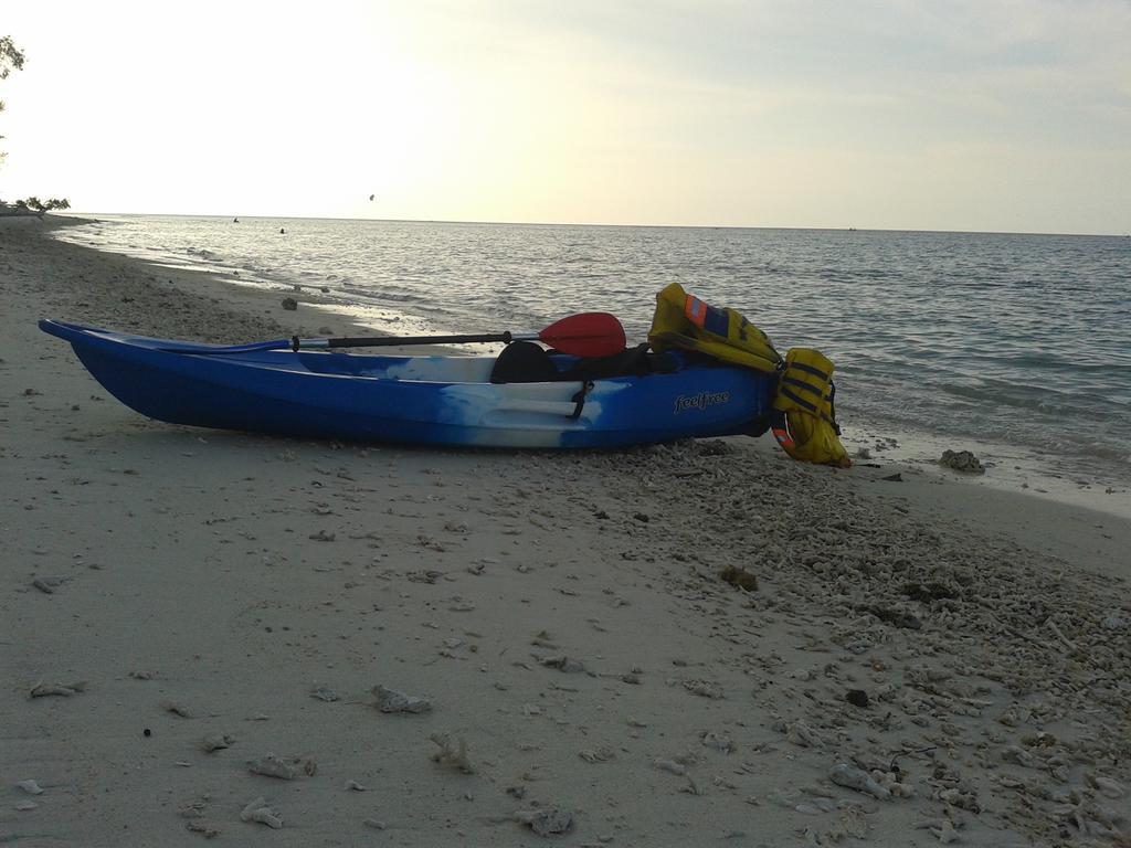 Putri Homestay Gili Meno Eksteriør billede