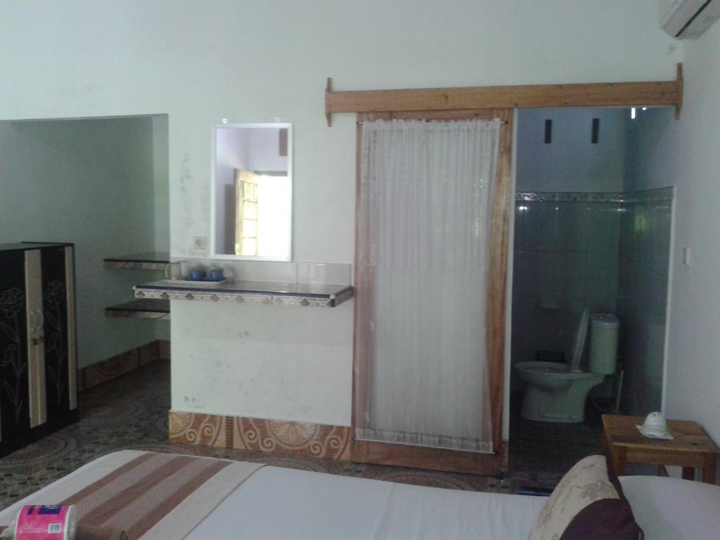 Putri Homestay Gili Meno Eksteriør billede