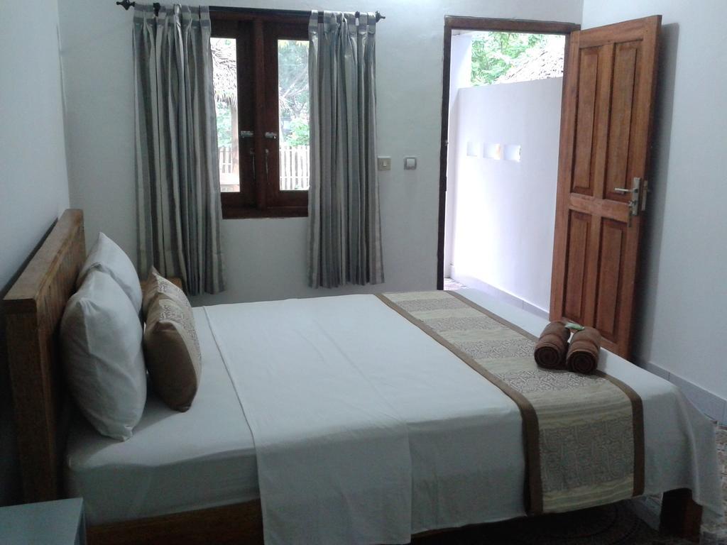 Putri Homestay Gili Meno Eksteriør billede