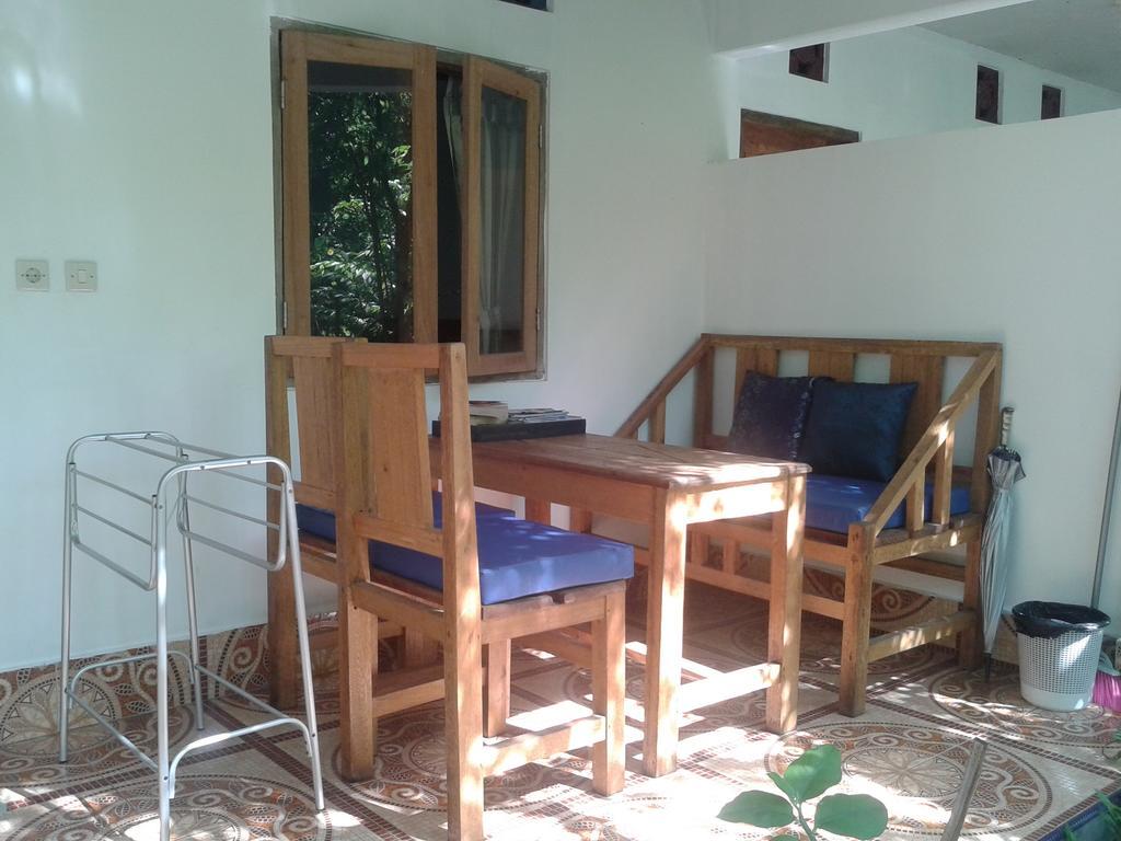 Putri Homestay Gili Meno Eksteriør billede
