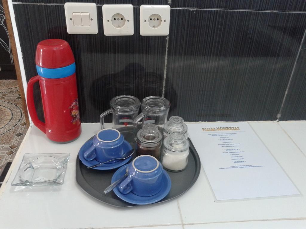 Putri Homestay Gili Meno Værelse billede