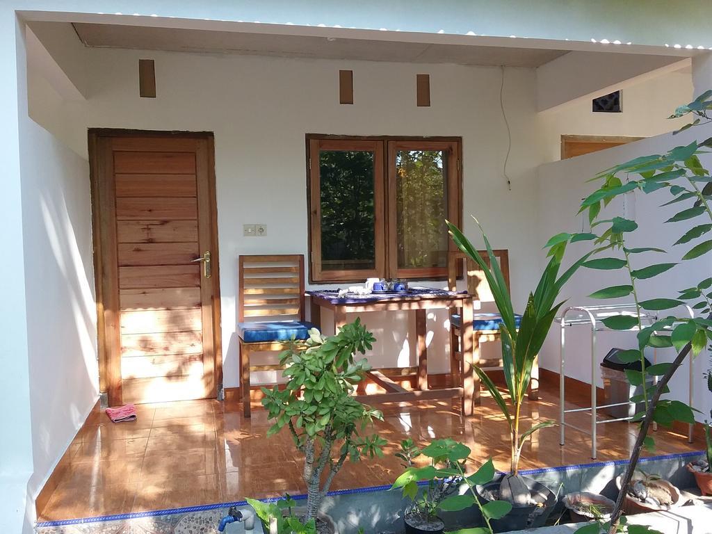 Putri Homestay Gili Meno Eksteriør billede
