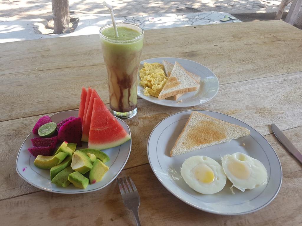 Putri Homestay Gili Meno Eksteriør billede