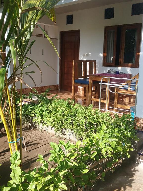 Putri Homestay Gili Meno Eksteriør billede